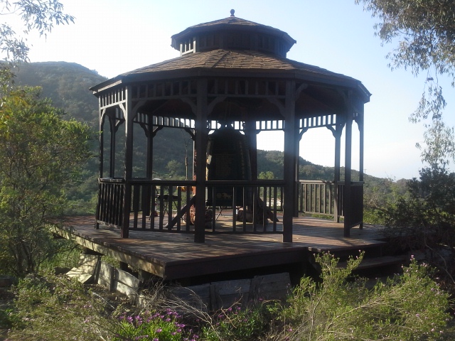 Campanario en el monasterio de Deer Park, California. Foto por Yaisha Vargas, 2015